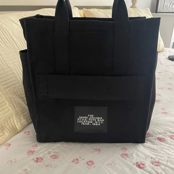 Marc Jacobs the LARGE tote - Picture 4 of 5